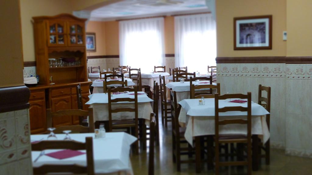 Hostal Restaurante La Masia Vila-real Exterior photo